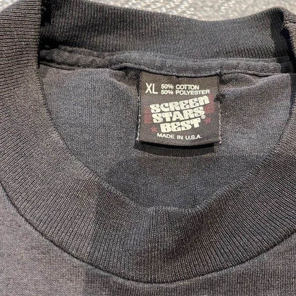 Oversized Graphic T-shirt - Picture 3 of 3